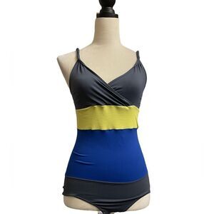 VPL One Piece Color Block Bathing Suit w/Twisted Straps (Size: Medium)